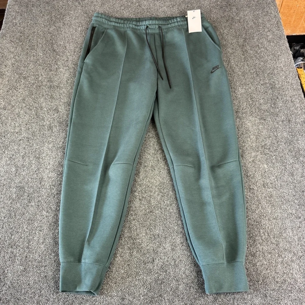Nike Sportswear Tech Fleece Jogger Womens Size XL Jungle Green Pants FB8330-328‎ - Picture 3 of 7